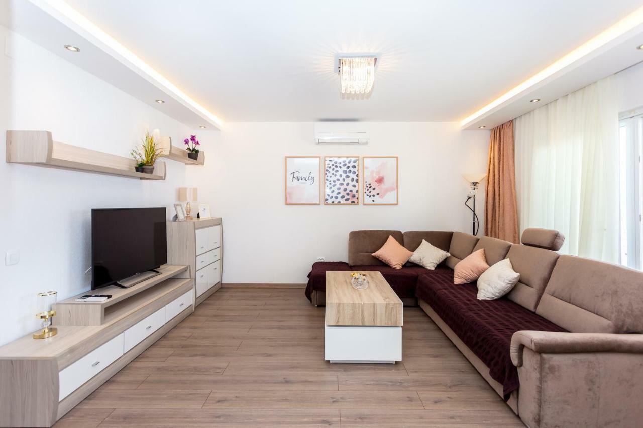 Apartments Iva Brstilo Omiš Εξωτερικό φωτογραφία