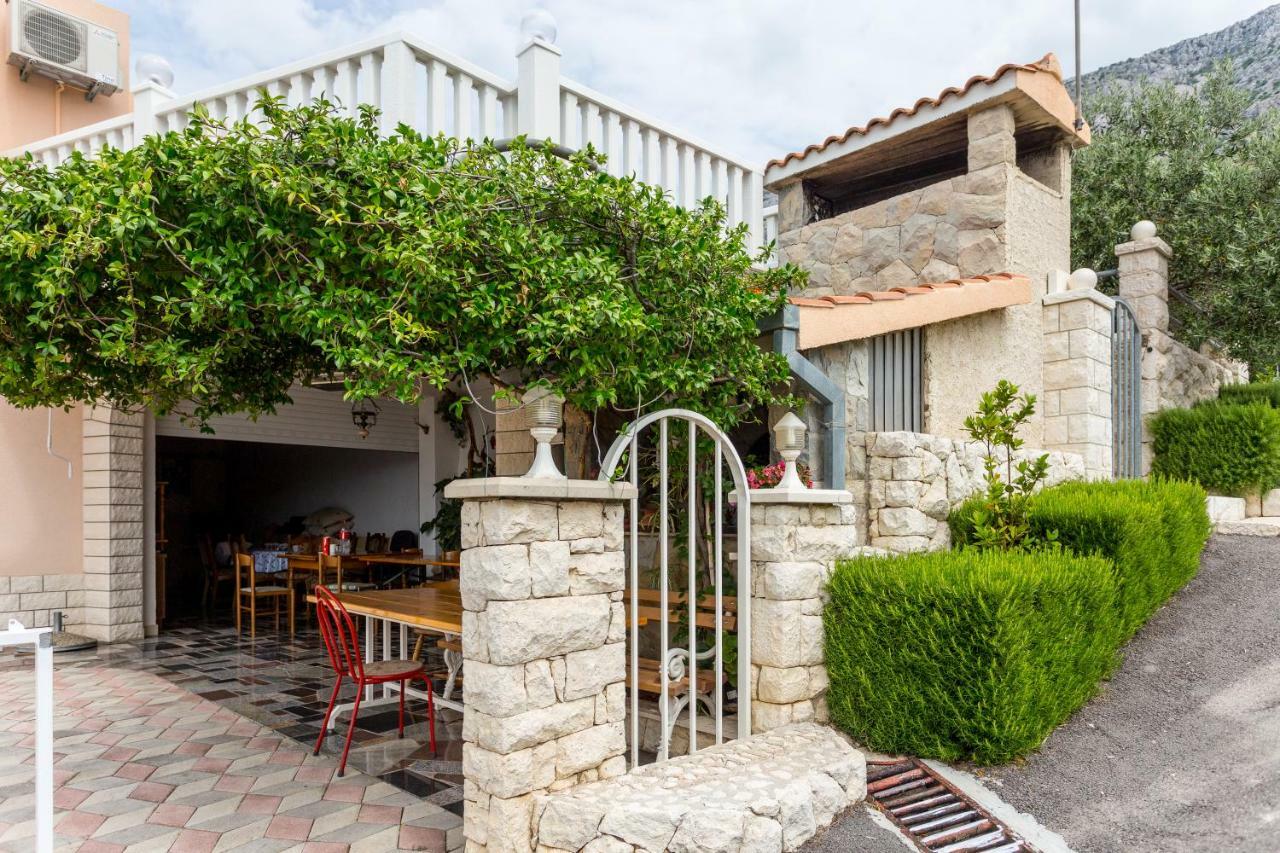 Apartments Iva Brstilo Omiš Εξωτερικό φωτογραφία