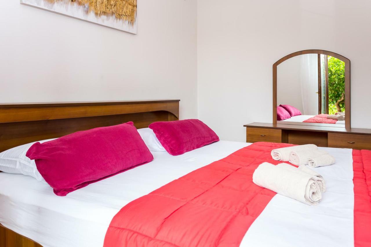 Apartments Iva Brstilo Omiš Εξωτερικό φωτογραφία