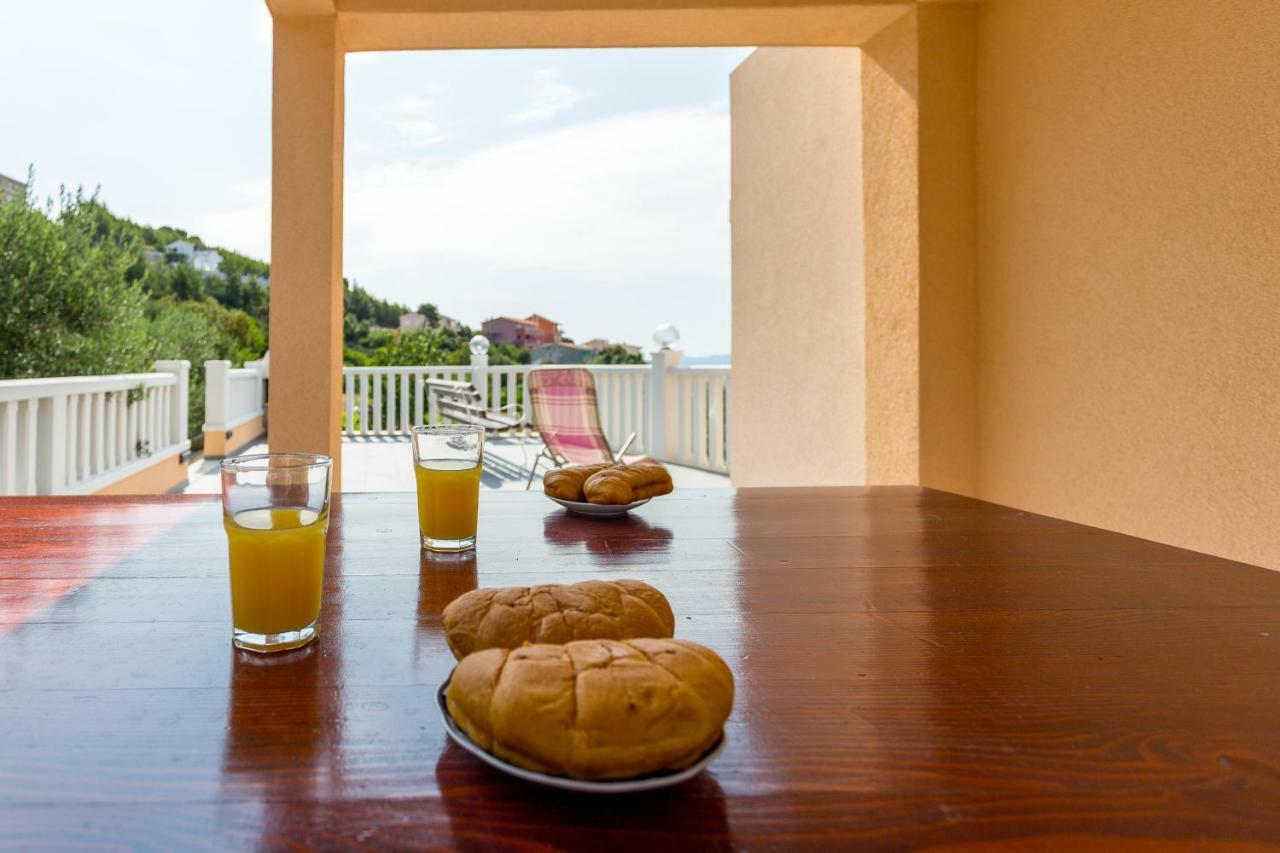 Apartments Iva Brstilo Omiš Εξωτερικό φωτογραφία