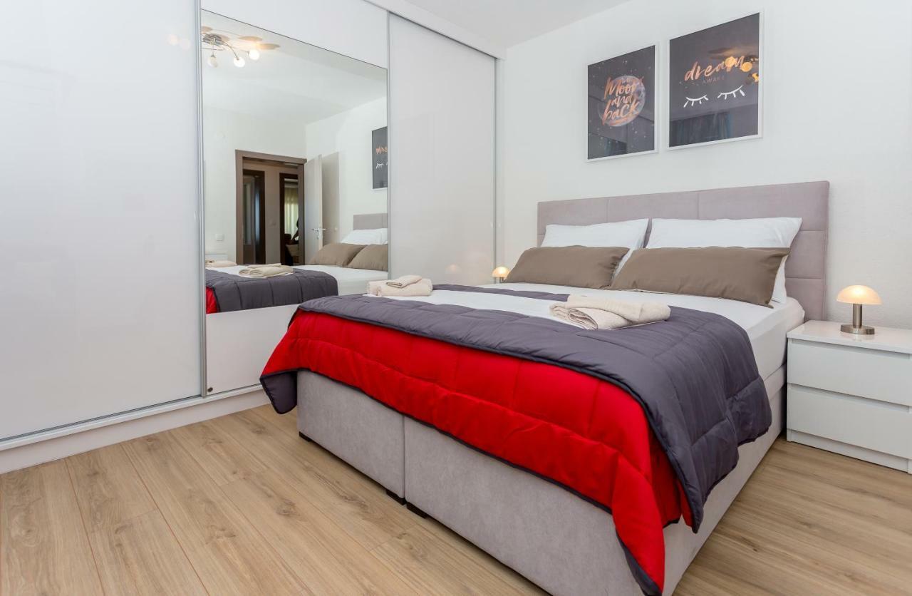 Apartments Iva Brstilo Omiš Εξωτερικό φωτογραφία